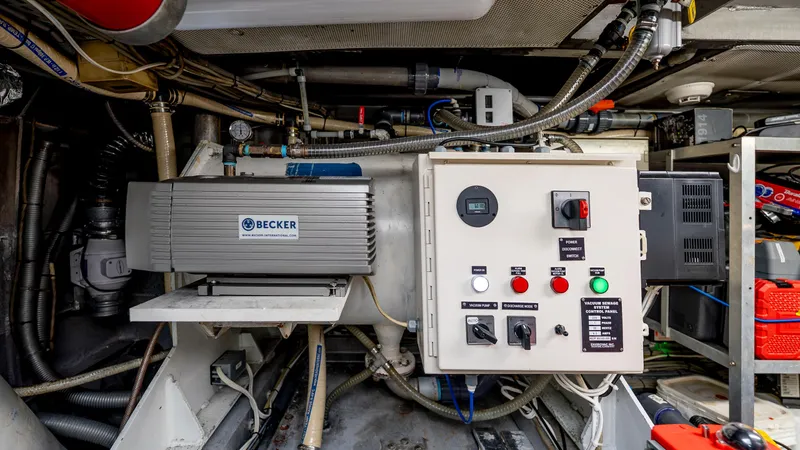 Slide: The Image of Stephens Brothers Expedition 1975 - 136