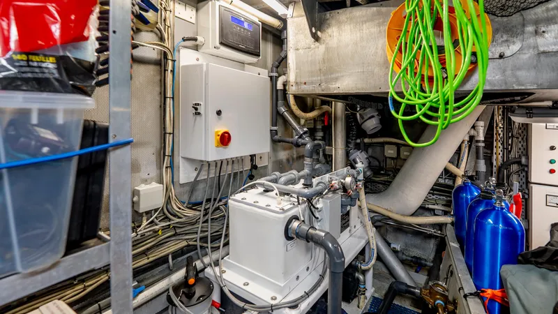 Slide: The Image of Stephens Brothers Expedition 1975 - 137