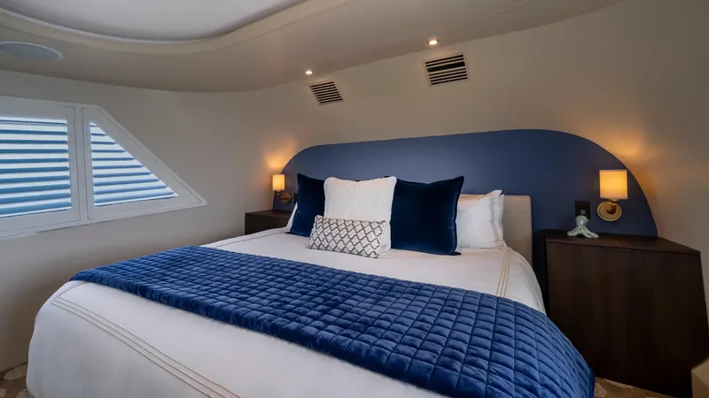 Slide: The Image of VIP stateroom - 89