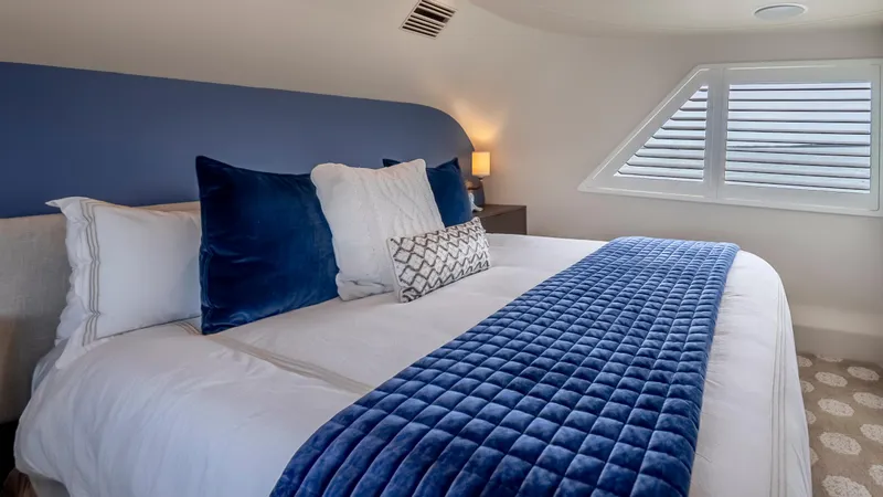 Slide: The Image of Stephens Brothers Expedition 1975 - 93