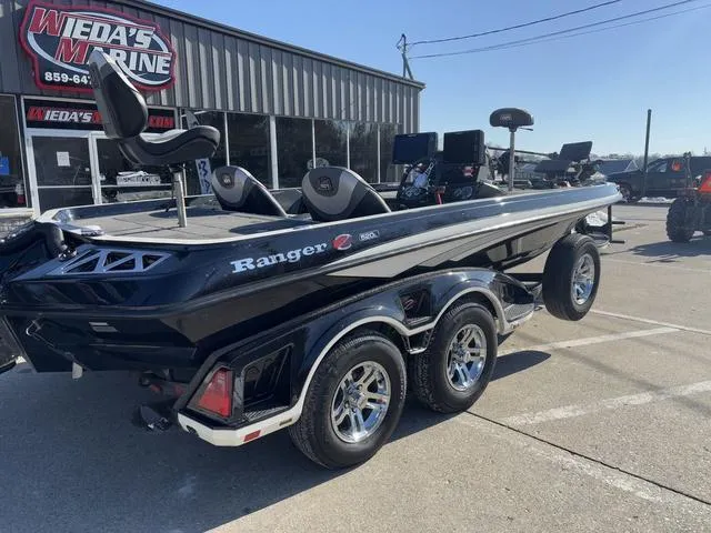 Slide: The Image of 2018 Ranger Z520L boat parked outside Wieda's Marine dealership. - 5