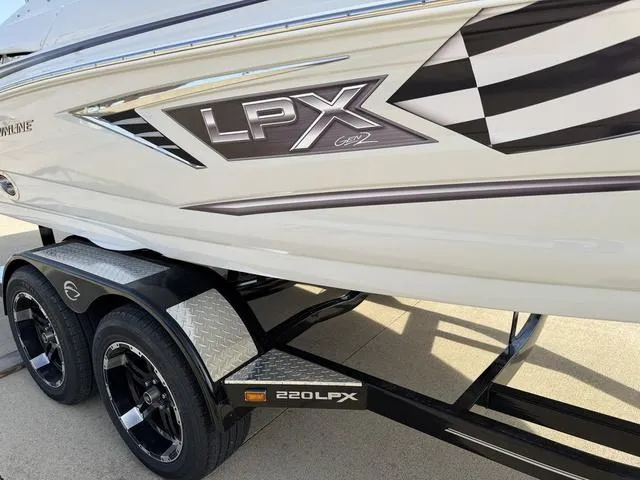 Slide: The Image of Crownline Boats 220 SS LPX 2025 - 5