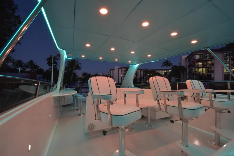 Slide: The Image of Lazzara Yachts 76 Lazzara motor yacht 1994 - 101