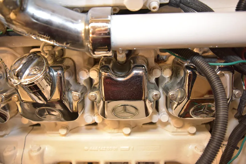 Slide: The Image of Lazzara Yachts 76 Lazzara motor yacht 1994 - 123