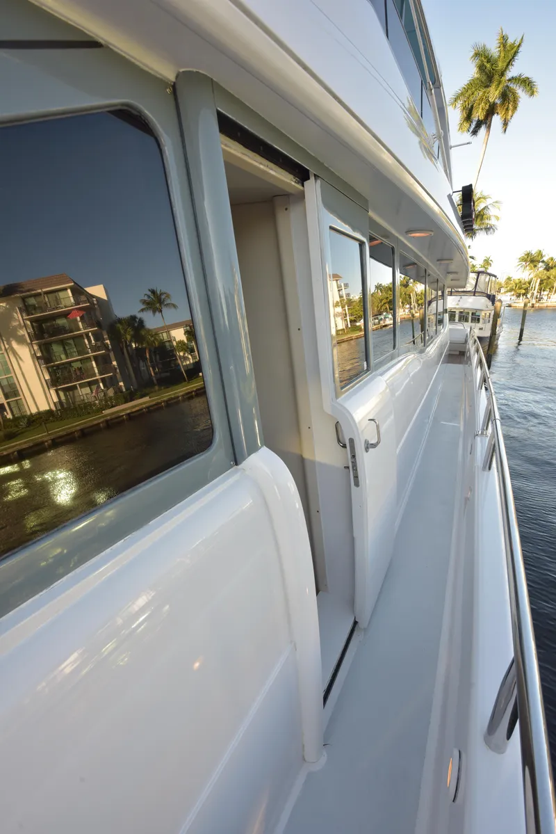 Slide: The Image of Lazzara Yachts 76 Lazzara motor yacht 1994 - 13