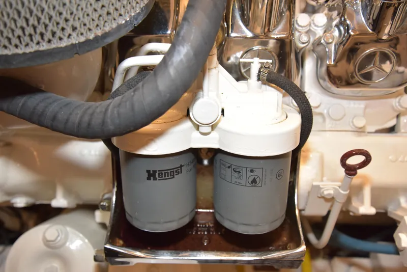 Slide: The Image of Lazzara Yachts 76 Lazzara motor yacht 1994 - 132