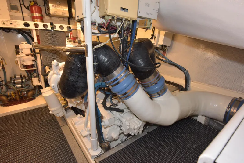 Slide: The Image of Lazzara Yachts 76 Lazzara motor yacht 1994 - 135