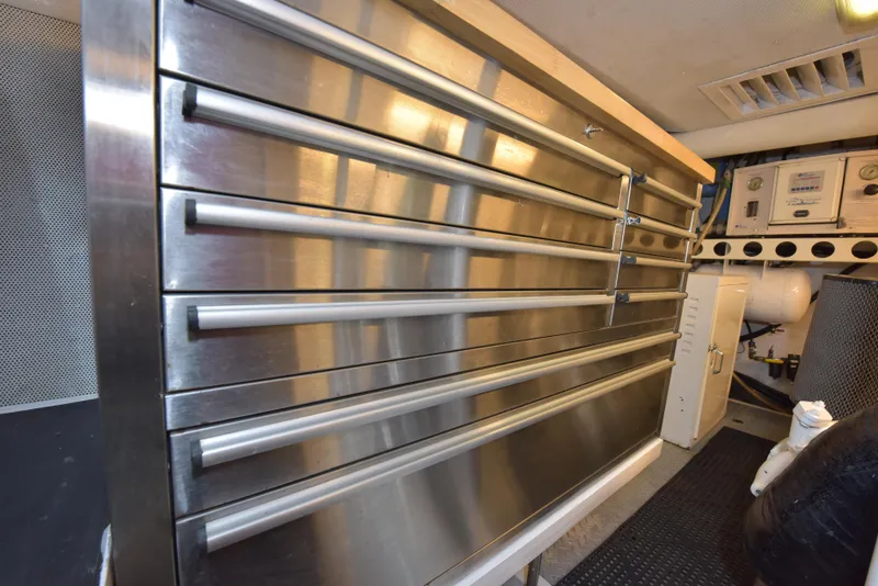 Slide: The Image of Lazzara Yachts 76 Lazzara motor yacht 1994 - 137