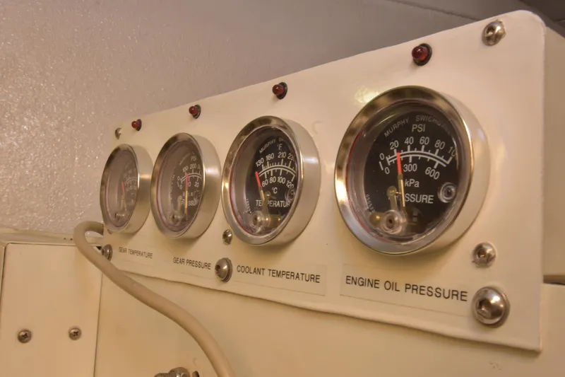 Slide: The Image of Lazzara Yachts 76 Lazzara motor yacht 1994 - 140