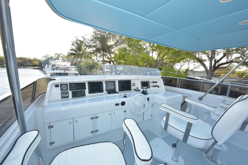 Slide: The Image of Lazzara Yachts 76 Lazzara motor yacht 1994 - 25