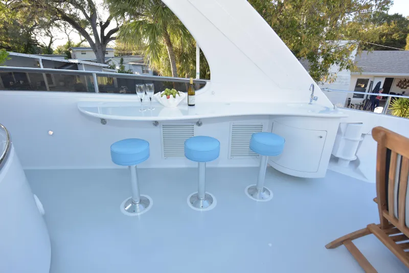 Slide: The Image of Lazzara Yachts 76 Lazzara motor yacht 1994 - 36