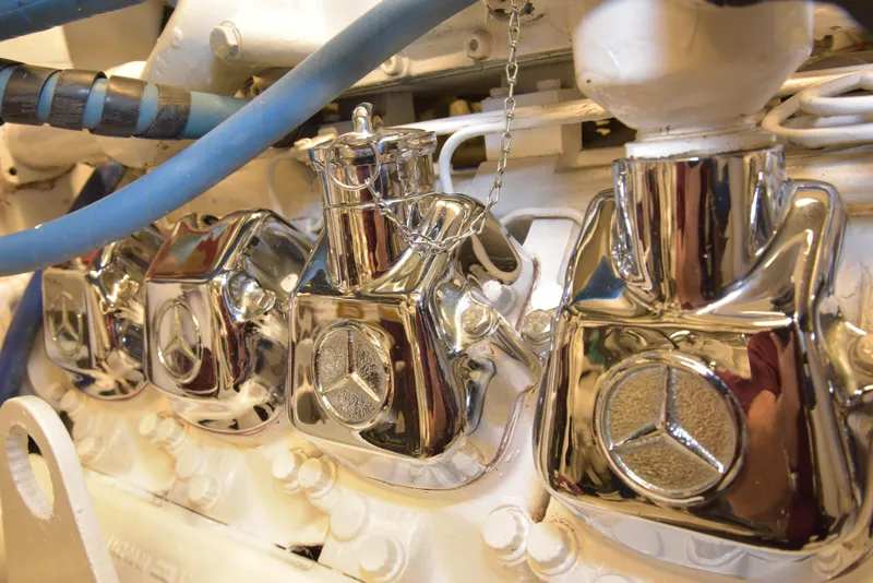 Slide: The Image of Lazzara Yachts Open bridge walk around 1994 - 125