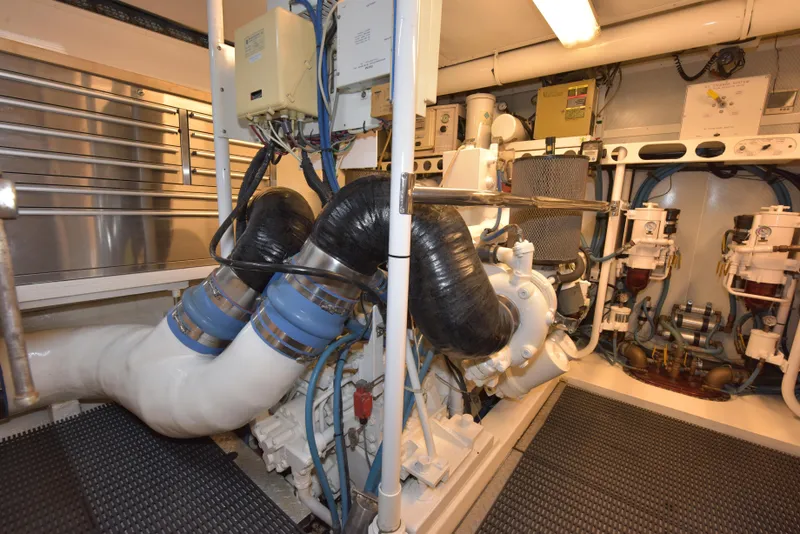 Slide: The Image of Lazzara Yachts Open bridge walk around 1994 - 136