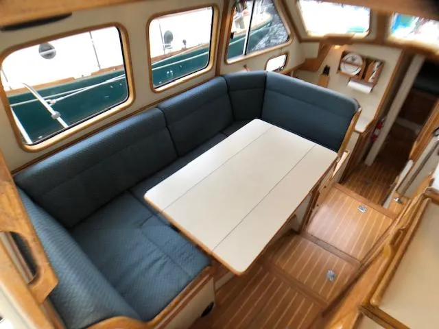 Slide: The Image of Salon table (full) - 18