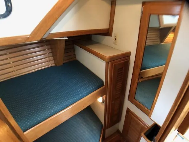 Slide: The Image of Guest berths - 32