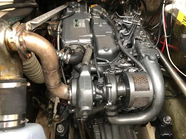 Slide: The Image of Yanmar diesel - fwd view - 36