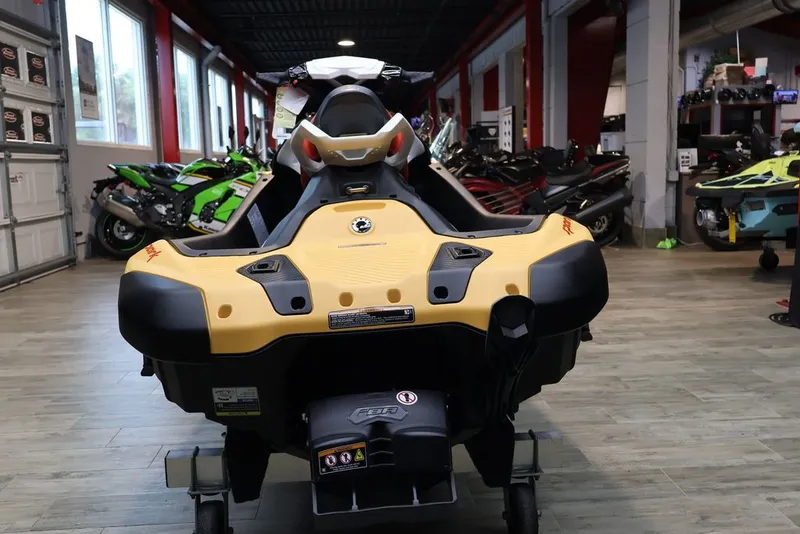 Slide: The Image of Sea-Doo Spark for 3 2025 - 7