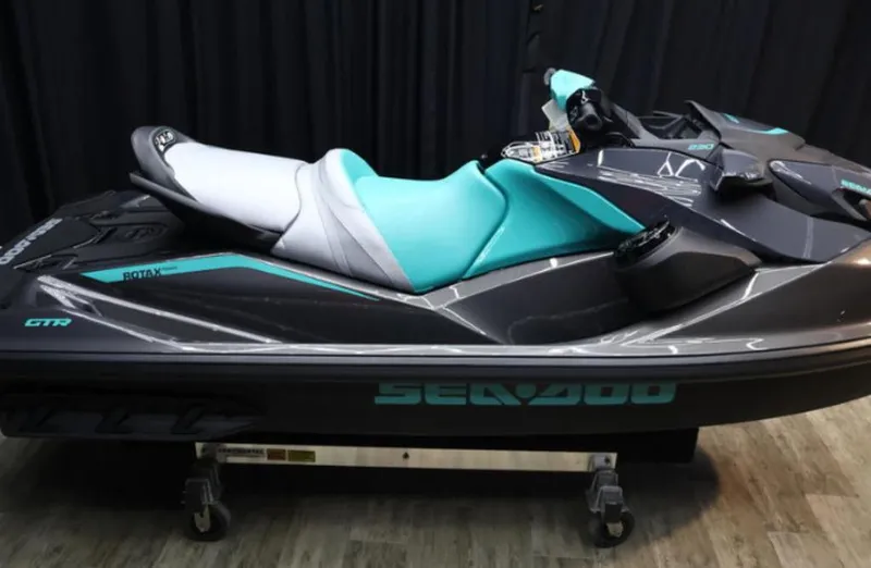 Slide: The Image of Sea-Doo GTX PRO 130 2025 - 5