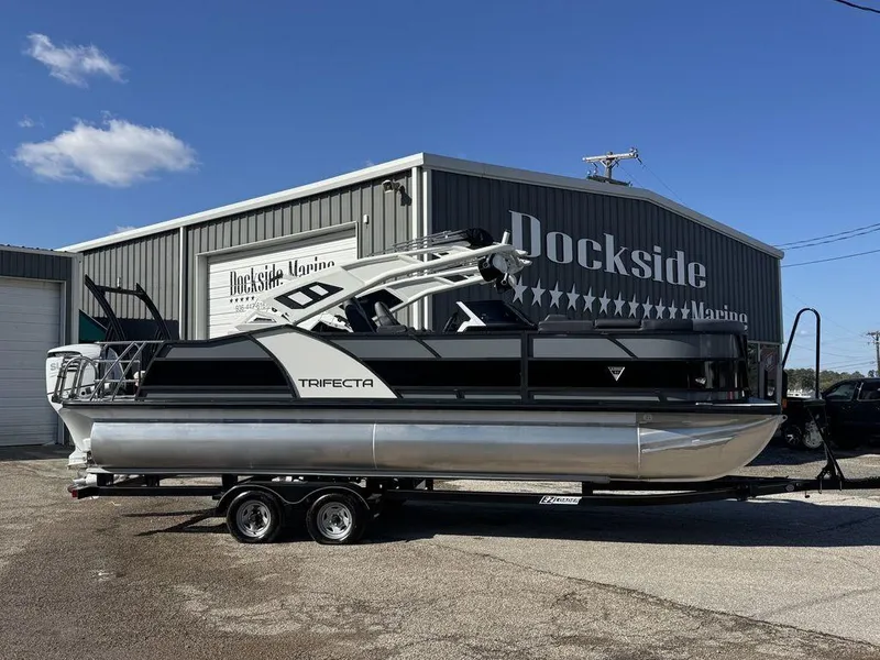 Slide: The Image of Trifecta 23UL DC SS 3.0 2025 - 1