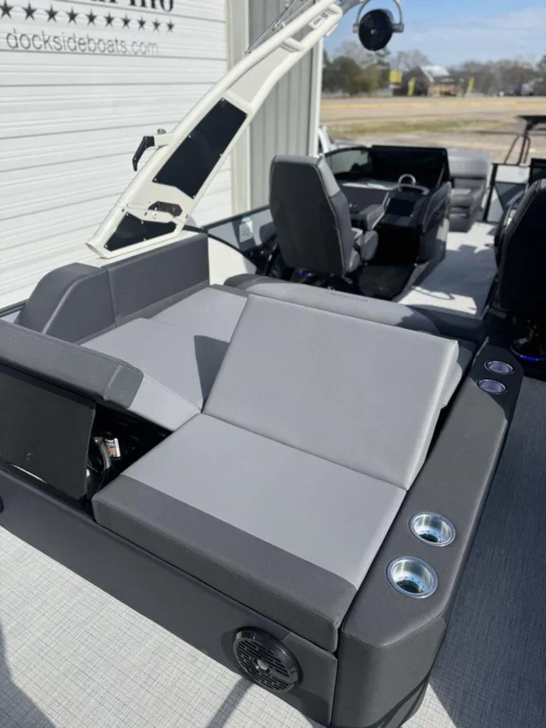 Slide: The Image of Trifecta 23UL DC SS 3.0 2025 - 14