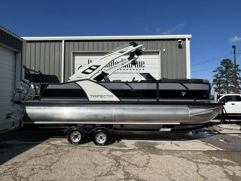 Slide: The Image of Trifecta 23UL DC SS 3.0 2025 - 2