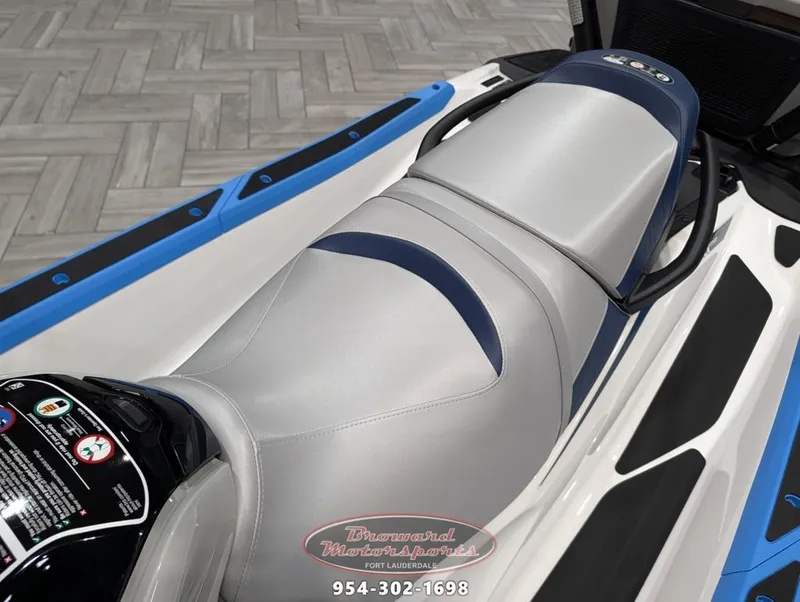 Slide: The Image of Sea-Doo FishPro Sport 170 2025 - 15