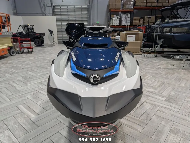 Slide: The Image of Sea-Doo FishPro Sport 170 2025 - 2