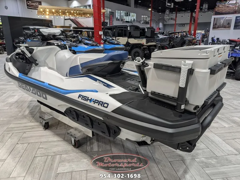 Slide: The Image of Sea-Doo FishPro Sport 170 2025 - 5