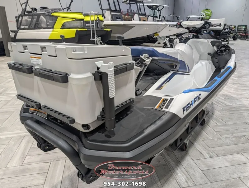 Slide: The Image of Sea-Doo FishPro Sport 170 2025 - 7