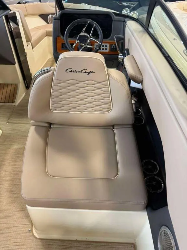 Slide: The Image of Chris-Craft Sporster 25 2025 - 8