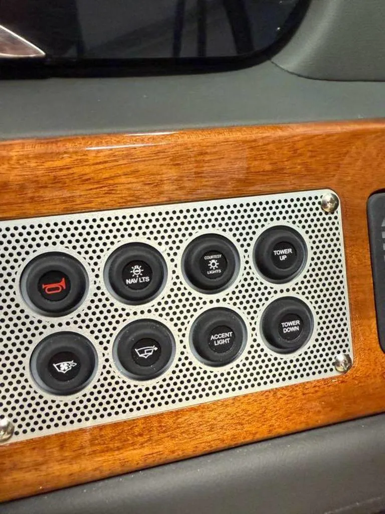 Slide: The Image of Chris-Craft Sportster 28 2025 - 9