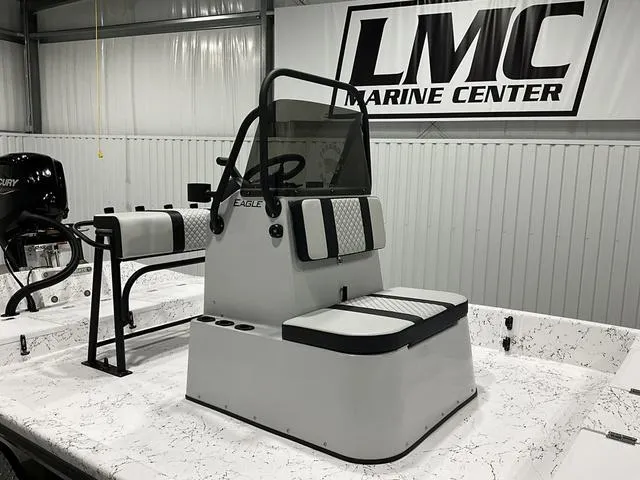 Slide: The Image of Freedom Boats 16' Eagle 2025 - 12