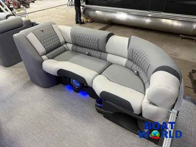 Slide: The Image of Tahoe Cascade 2385 Elite Cruise Tritoon & Honda 4-Stroke 2025 - 11