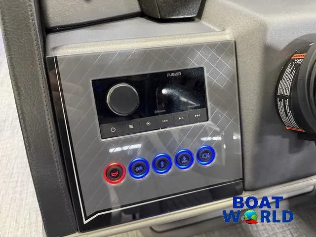 Slide: The Image of Tahoe Cascade 2385 Elite Cruise Tritoon & Honda 4-Stroke 2025 - 15