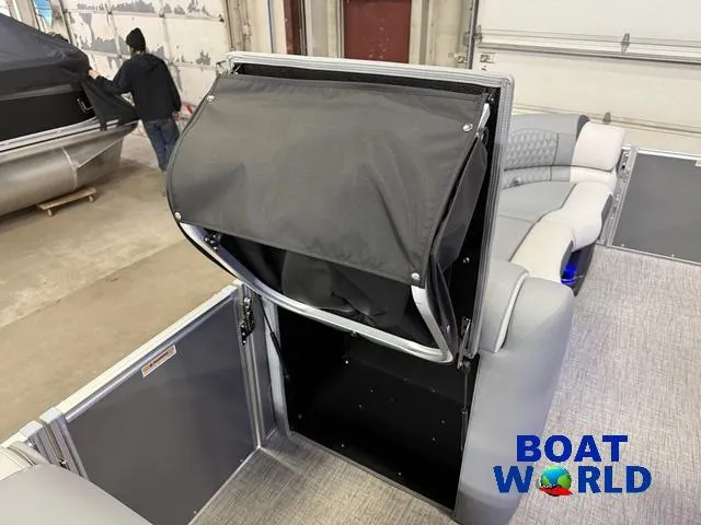 Slide: The Image of Tahoe Cascade 2385 Elite Cruise Tritoon & Honda 4-Stroke 2025 - 28