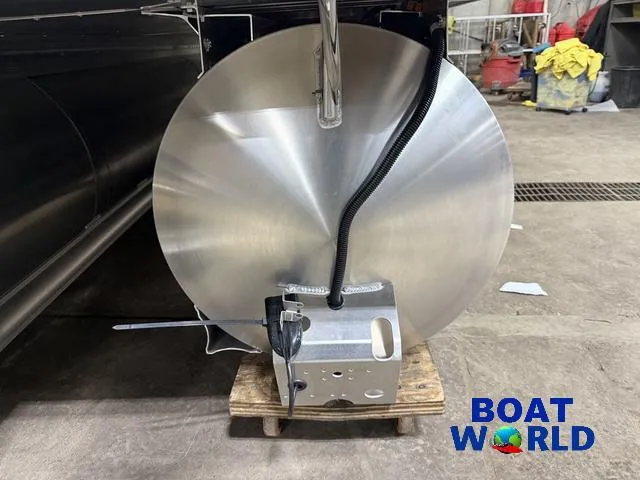 Slide: The Image of Tahoe Cascade 2385 Elite Cruise Tritoon & Honda 4-Stroke 2025 - 44