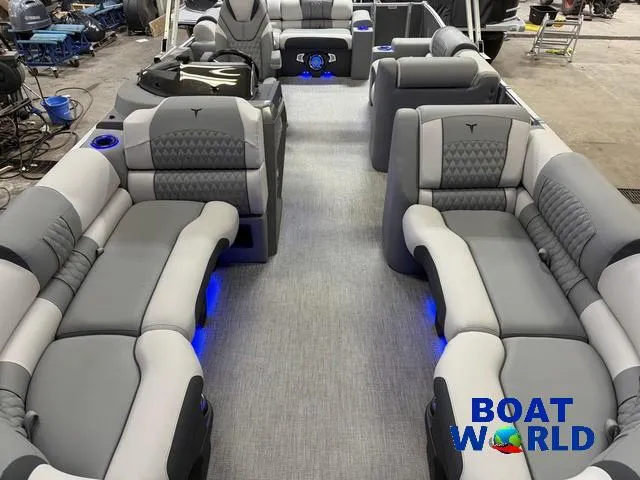 Slide: The Image of Tahoe Cascade 2385 Elite Cruise Tritoon & Honda 4-Stroke 2025 - 9