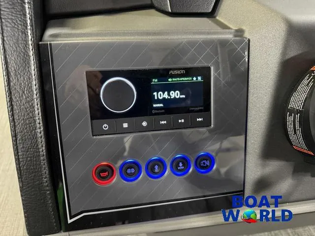 Slide: The Image of Tahoe Cascade 2385 Quad Lounge & Honda 4-Stroke EFI 2025 - 15