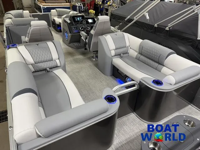 Slide: The Image of Tahoe Cascade 2385 Quad Lounge & Honda 4-Stroke EFI 2025 - 23