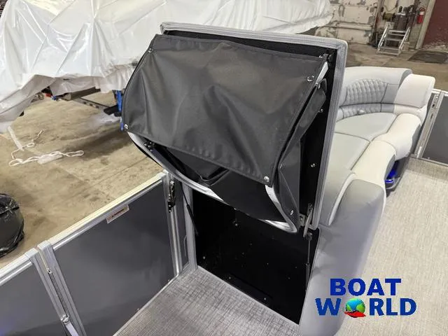 Slide: The Image of Tahoe Cascade 2385 Quad Lounge & Honda 4-Stroke EFI 2025 - 27