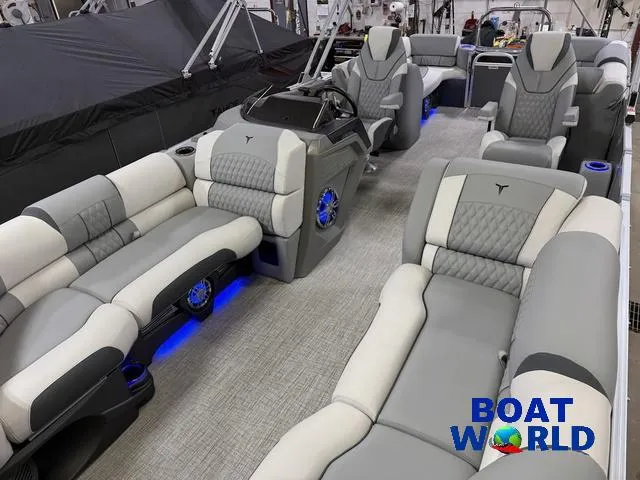 Slide: The Image of Tahoe Cascade 2385 Quad Lounge & Honda 4-Stroke EFI 2025 - 35