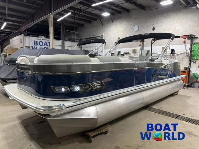 Slide: The Image of Tahoe Cascade 2385 Quad Lounge & Honda 4-Stroke EFI 2025 - 46