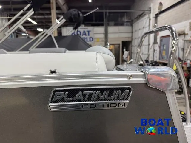 Slide: The Image of Tahoe Cascade 2385 Quad Lounge & Honda 4-Stroke EFI 2025 - 48