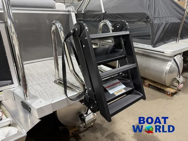 Slide: The Image of Tahoe Cascade 2385 Quad Lounge & Honda 4-Stroke EFI 2025 - 53