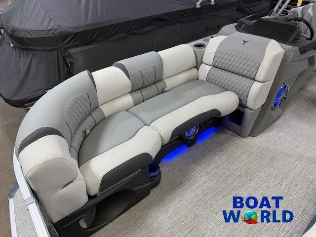 Slide: The Image of Tahoe Cascade 2385 Quad Lounge & Honda 4-Stroke EFI 2025 - 9