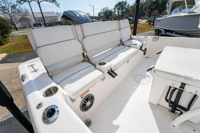 Slide: The Image of Sea Fox 231 Bay Fox 2025 - 10