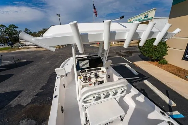 Slide: The Image of Sea Fox 231 Bay Fox 2025 - 13
