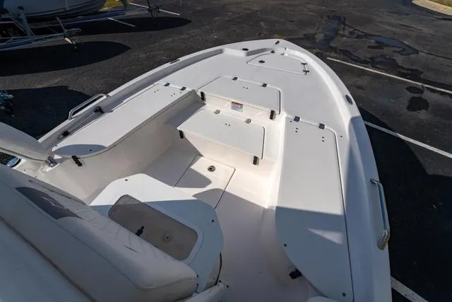 Slide: The Image of Sea Fox 231 Bay Fox 2025 - 20