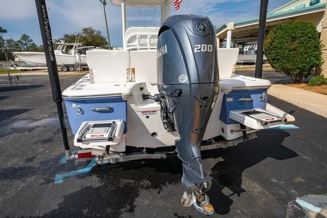 Slide: The Image of Sea Fox 231 Bay Fox 2025 - 4