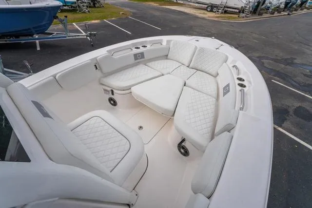 Slide: The Image of Sea Fox 248 Commander 2025 - 14